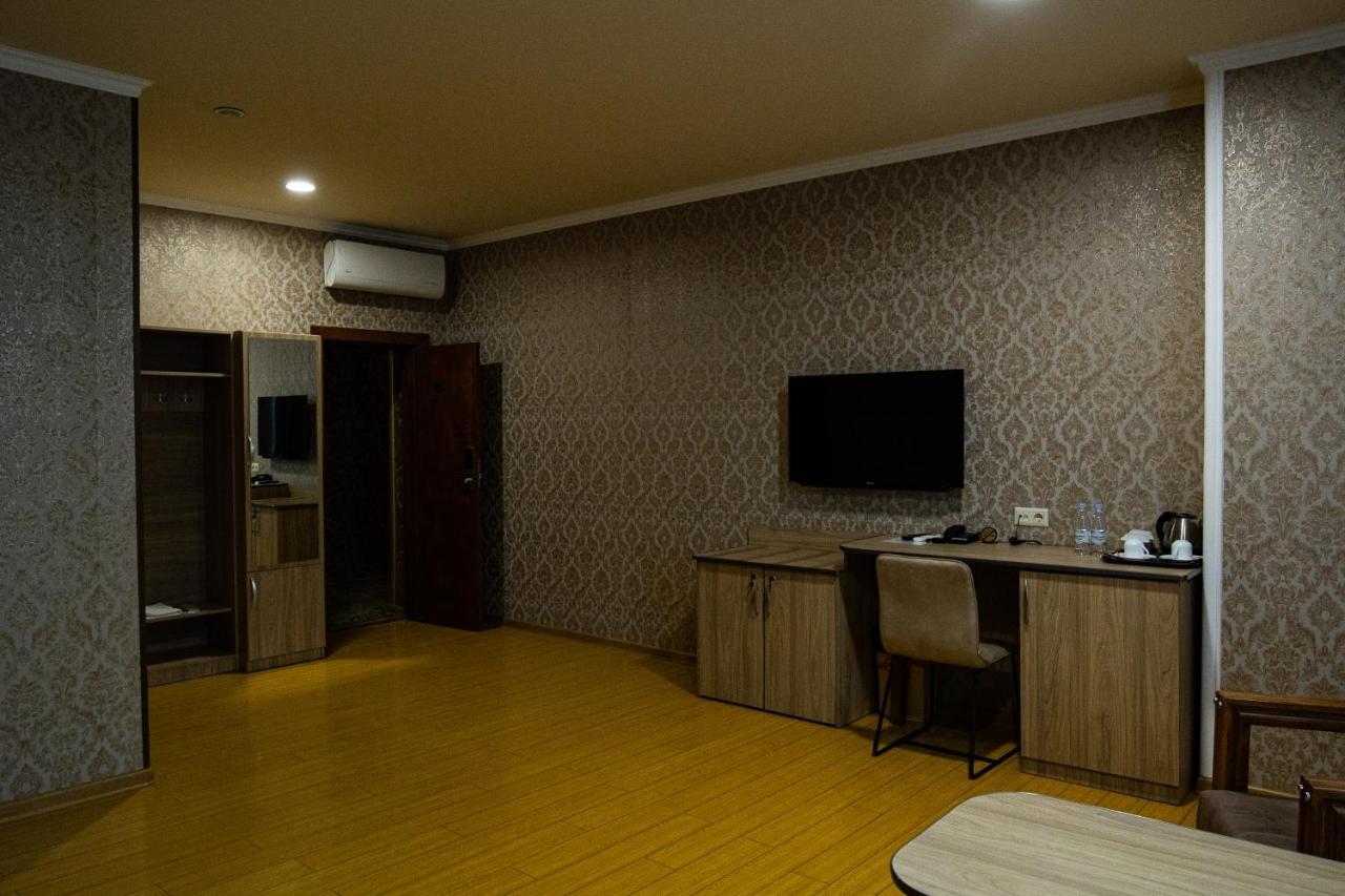 Inga Hotel Erywań Zewnętrze zdjęcie
