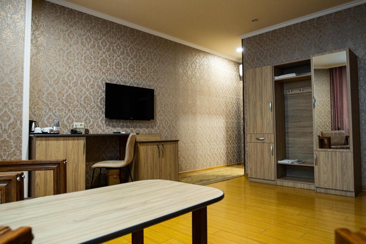 Inga Hotel Erywań Zewnętrze zdjęcie